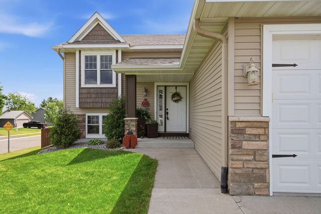 1632 Jefferson Street S, Cambridge, MN 55008