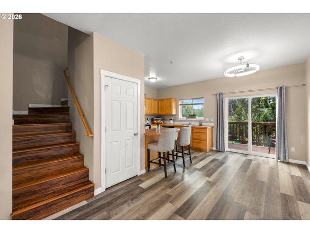 695 Se 197TH Ave, Portland, OR 97233