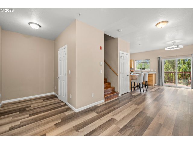 695 Se 197TH Ave, Portland, OR 97233