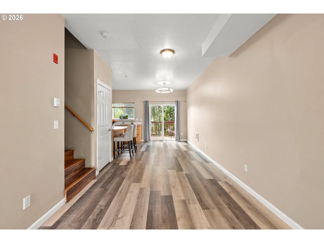 695 Se 197TH Ave, Portland, OR 97233