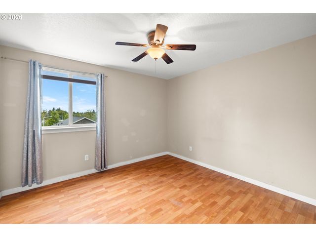 695 Se 197TH Ave, Portland, OR 97233