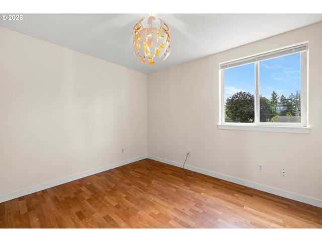695 Se 197TH Ave, Portland, OR 97233