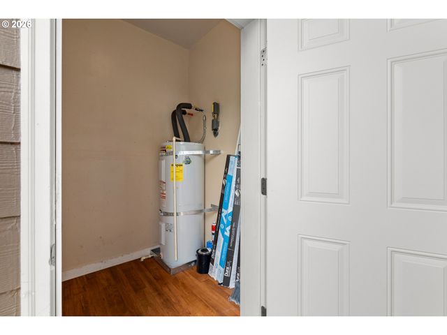 695 Se 197TH Ave, Portland, OR 97233