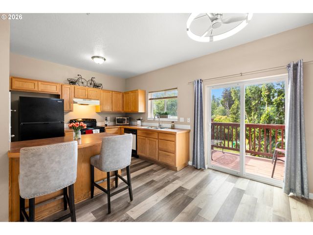 695 Se 197TH Ave, Portland, OR 97233