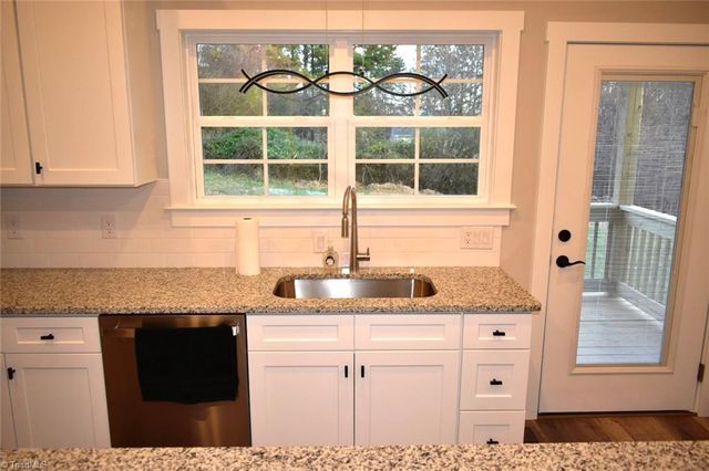 2142 Elizabeth Drive, Mount Airy, NC 27030