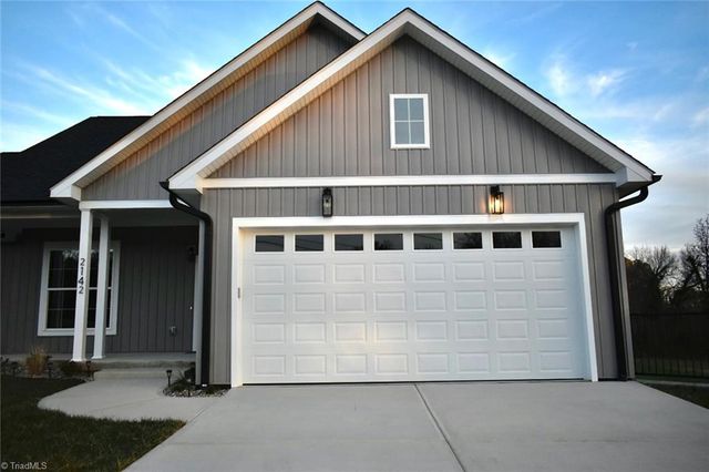 2142 Elizabeth Drive, Mount Airy, NC 27030