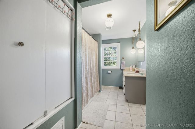 21298 S Welling, Welling, OK 74471