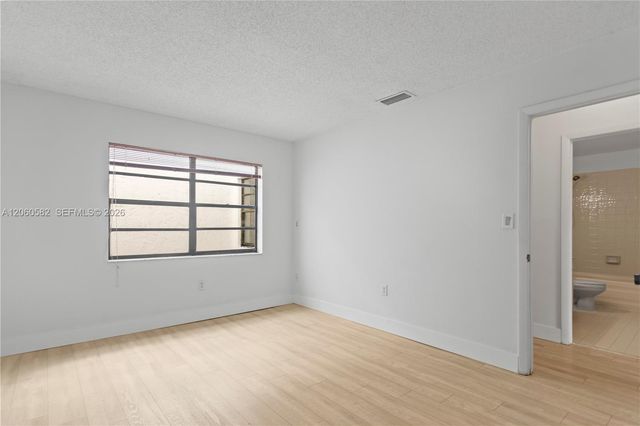 6745 NW 169th Street 15F, Hialeah, FL 33015