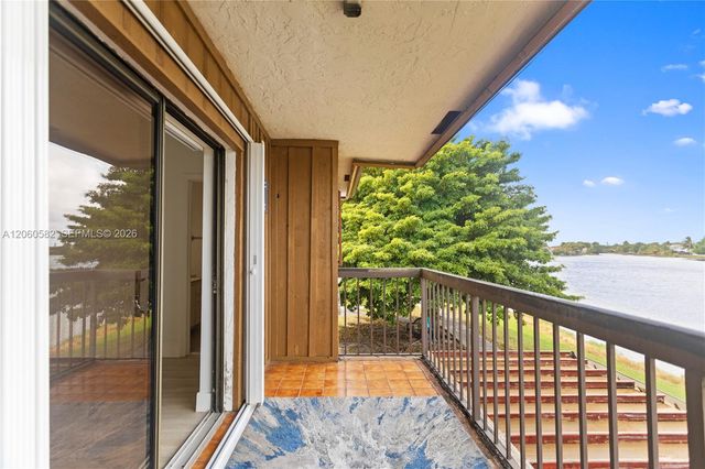 6745 NW 169th Street 15F, Hialeah, FL 33015