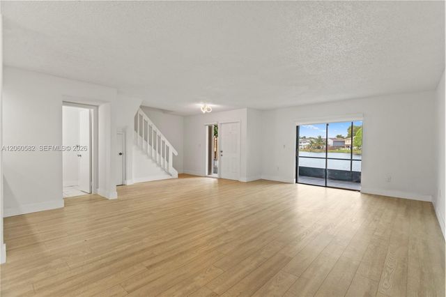6745 NW 169th Street 15F, Hialeah, FL 33015