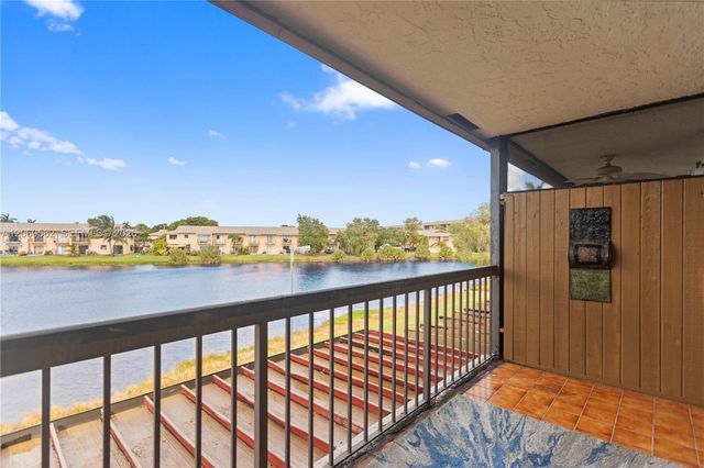 6745 NW 169th Street 15F, Hialeah, FL 33015