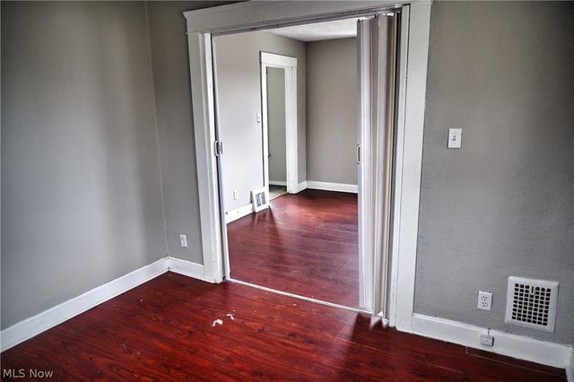 7626 Connecticut Avenue, Cleveland, OH 44105