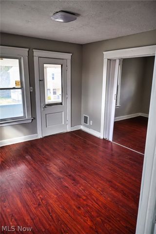 7626 Connecticut Avenue, Cleveland, OH 44105