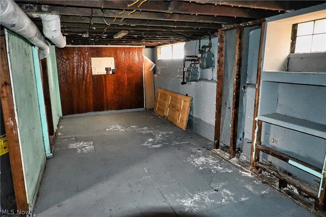 7626 Connecticut Avenue, Cleveland, OH 44105