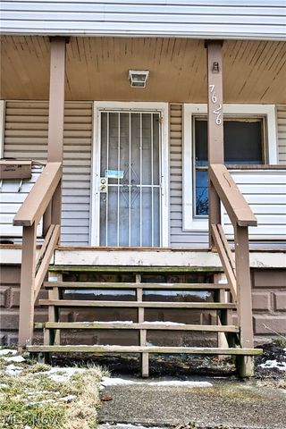 7626 Connecticut Avenue, Cleveland, OH 44105