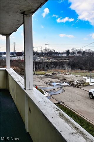 7626 Connecticut Avenue, Cleveland, OH 44105