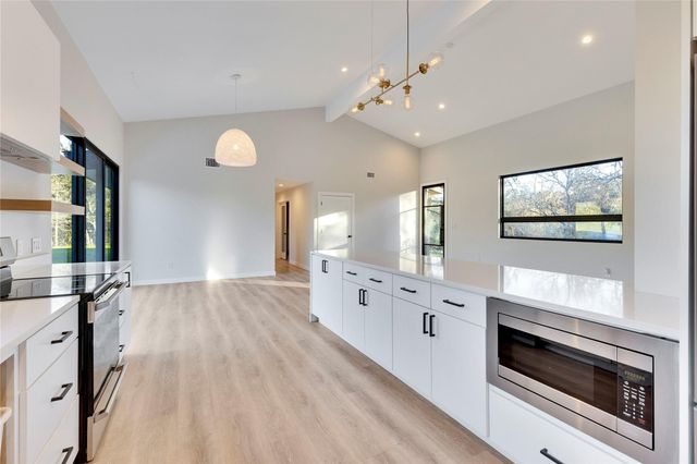 9901 Ledgestone TER, Austin, TX 78737