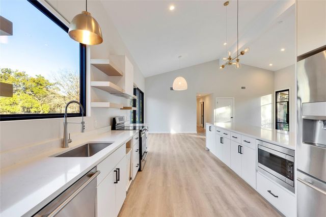 9901 Ledgestone TER, Austin, TX 78737