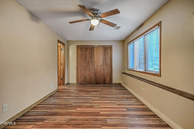 500 Fleetwood Drive 7, Kingsport, TN 37660