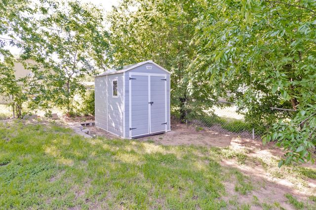 500 W London Street, Bowie, TX 76230