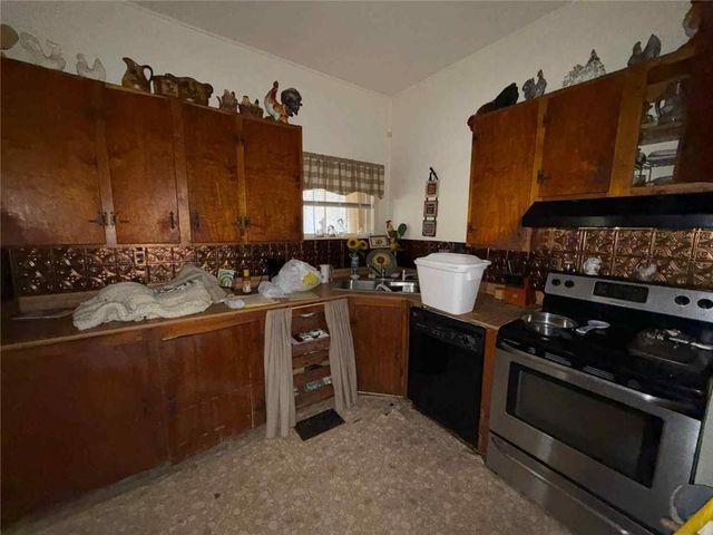 316 Iroquois Street, Chickasaw, AL 36611