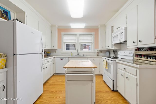 907 W Queen Street, Edenton, NC 27932