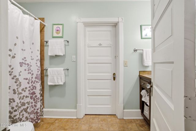 907 W Queen Street, Edenton, NC 27932