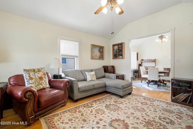 907 W Queen Street, Edenton, NC 27932