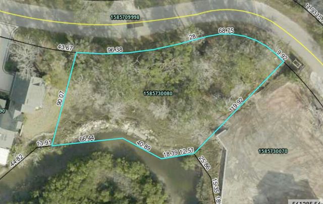 220 Pelican Reef Dr, St Augustine, FL 32080