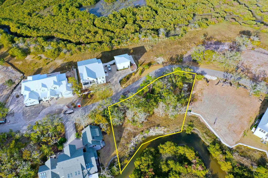 220 Pelican Reef Dr, St Augustine, FL 32080