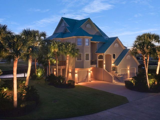 425 Island Way, Port Arthur, TX 77640