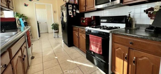 7517 N Ontario Street, Sun Valley, CA 91504