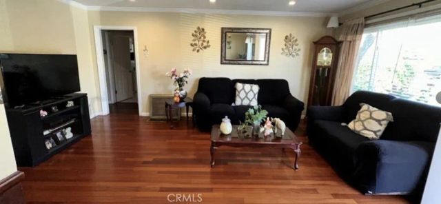 7517 N Ontario Street, Sun Valley, CA 91504