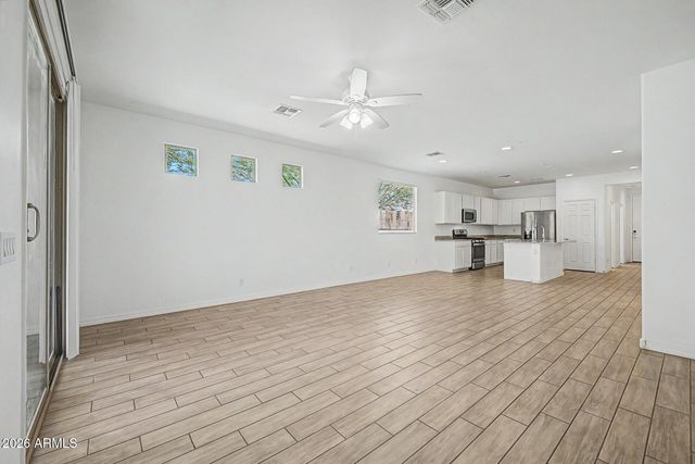 5722 W GETTY Drive, Phoenix, AZ 85043