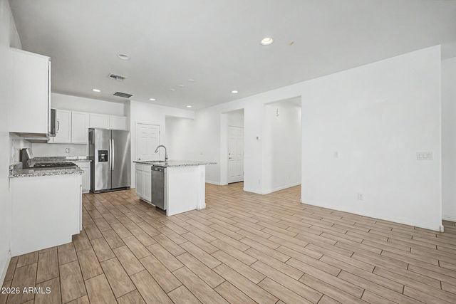 5722 W GETTY Drive, Phoenix, AZ 85043