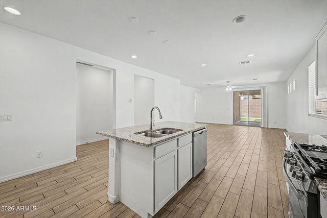 5722 W GETTY Drive, Phoenix, AZ 85043