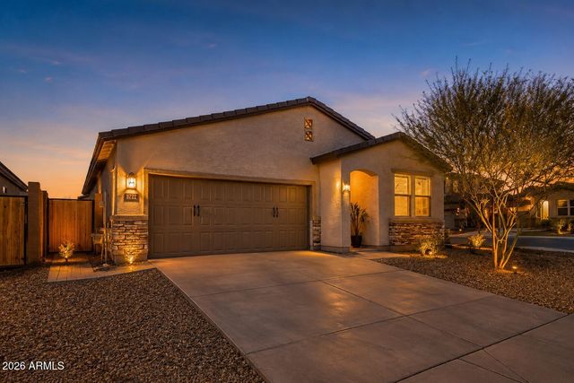 5722 W GETTY Drive, Phoenix, AZ 85043
