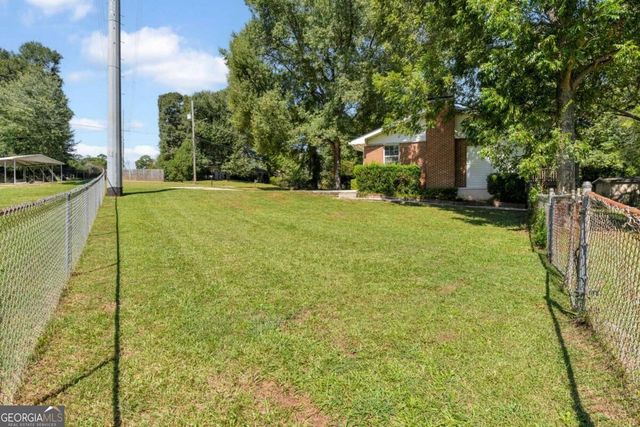 1118 Crestview Circle NE, Conyers, GA 30012