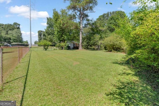 1118 Crestview Circle NE, Conyers, GA 30012