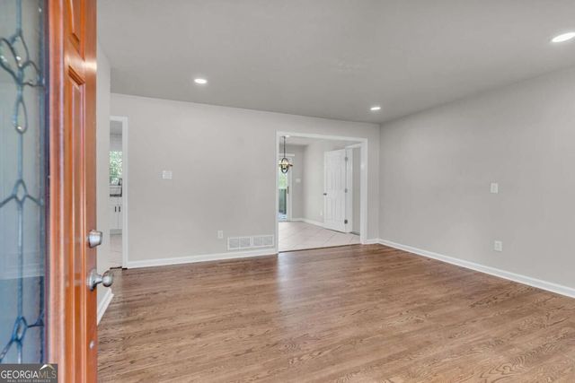 1118 Crestview Circle NE, Conyers, GA 30012