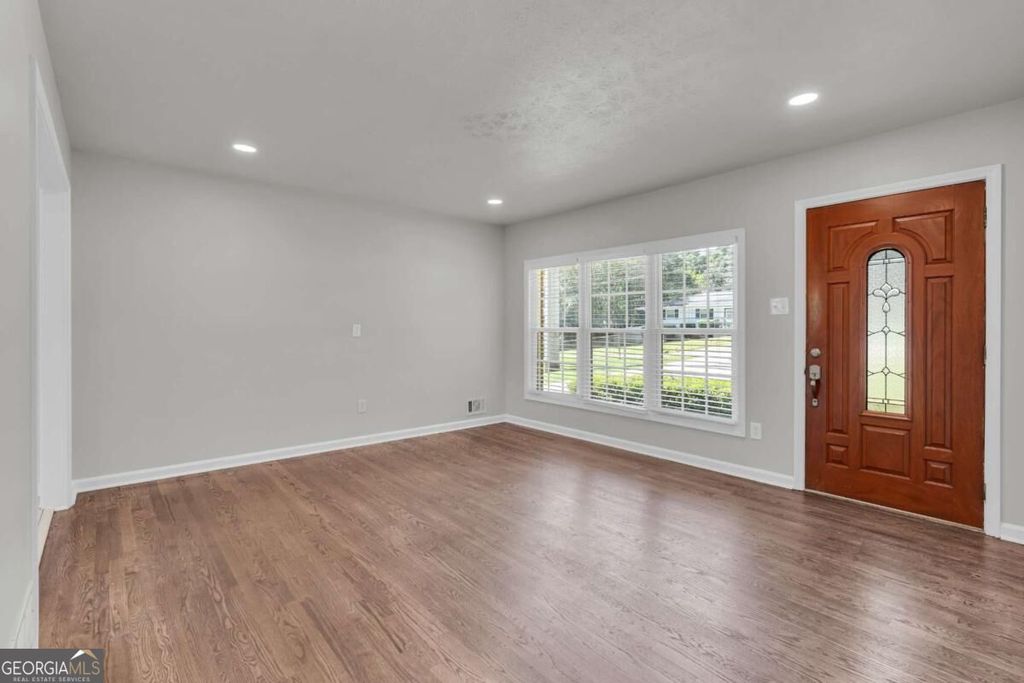 1118 Crestview Circle NE, Conyers, GA 30012 — photo 3