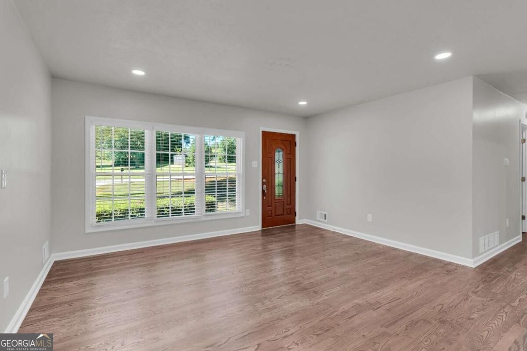 1118 Crestview Circle NE, Conyers, GA 30012 — photo 5