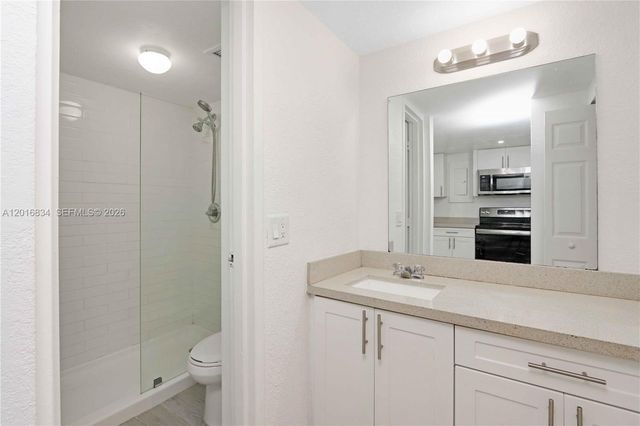 750 NE 195th Street, Miami, FL 33179