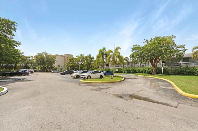 750 NE 195th Street, Miami, FL 33179