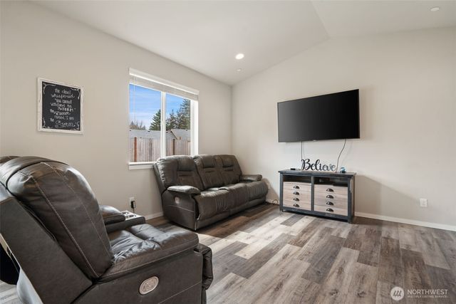 65 Basil Avenue, Shelton, WA 98584