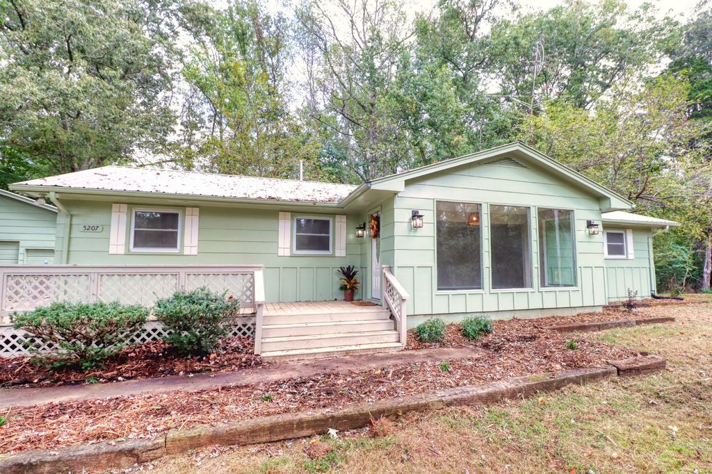 5207 Four Seasons Rd, Smithville, TN 37166