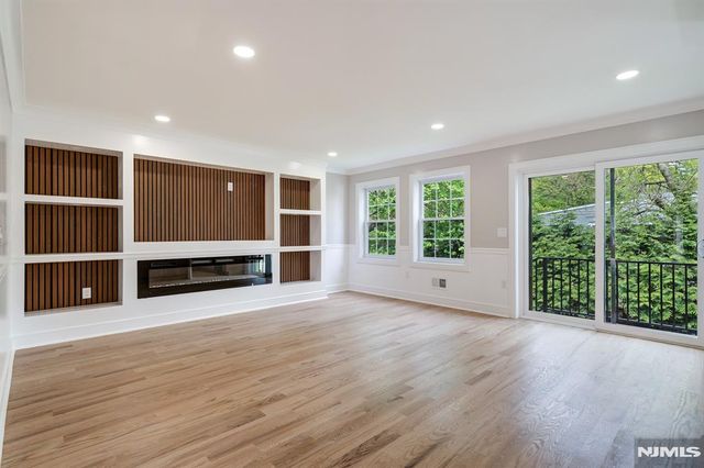 42 2nd Street, Dumont, NJ 07628