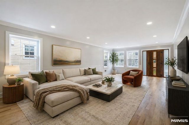 42 2nd Street, Dumont, NJ 07628