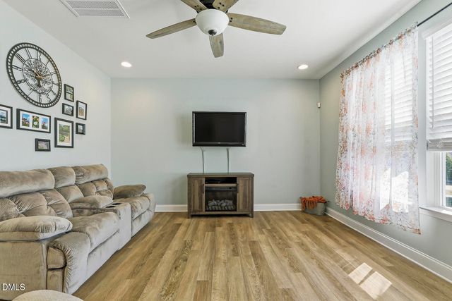 15 Windbrook Court, Fuquay Varina, NC 27526