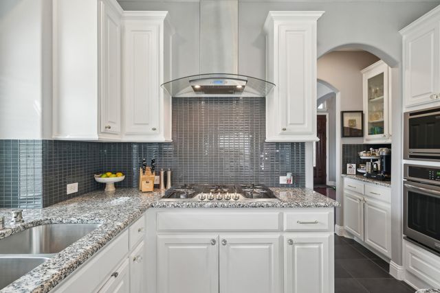 1200 Summer Lane, Mckinney, TX 75071
